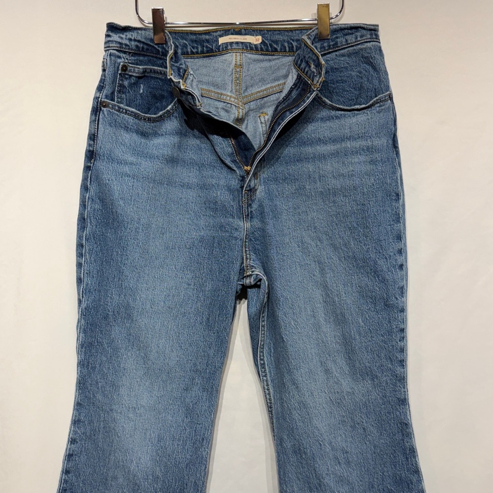 Levi’s 70’s High Rise Flare Sonoma Walks Light Wash Denim Jeans Size 32 - Picture 6 of 12